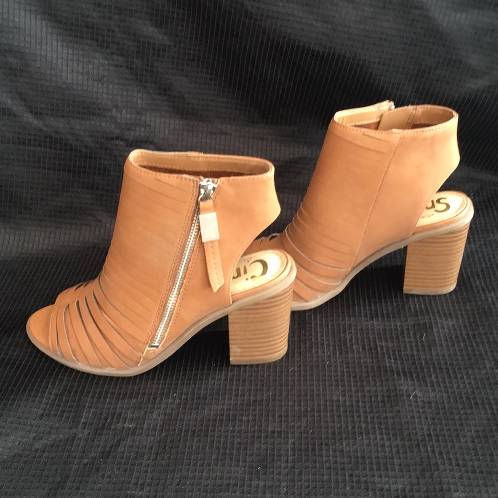 NWT/NIB Circus by Sam Edelman Kesler Sandals - Picture 4 of 8